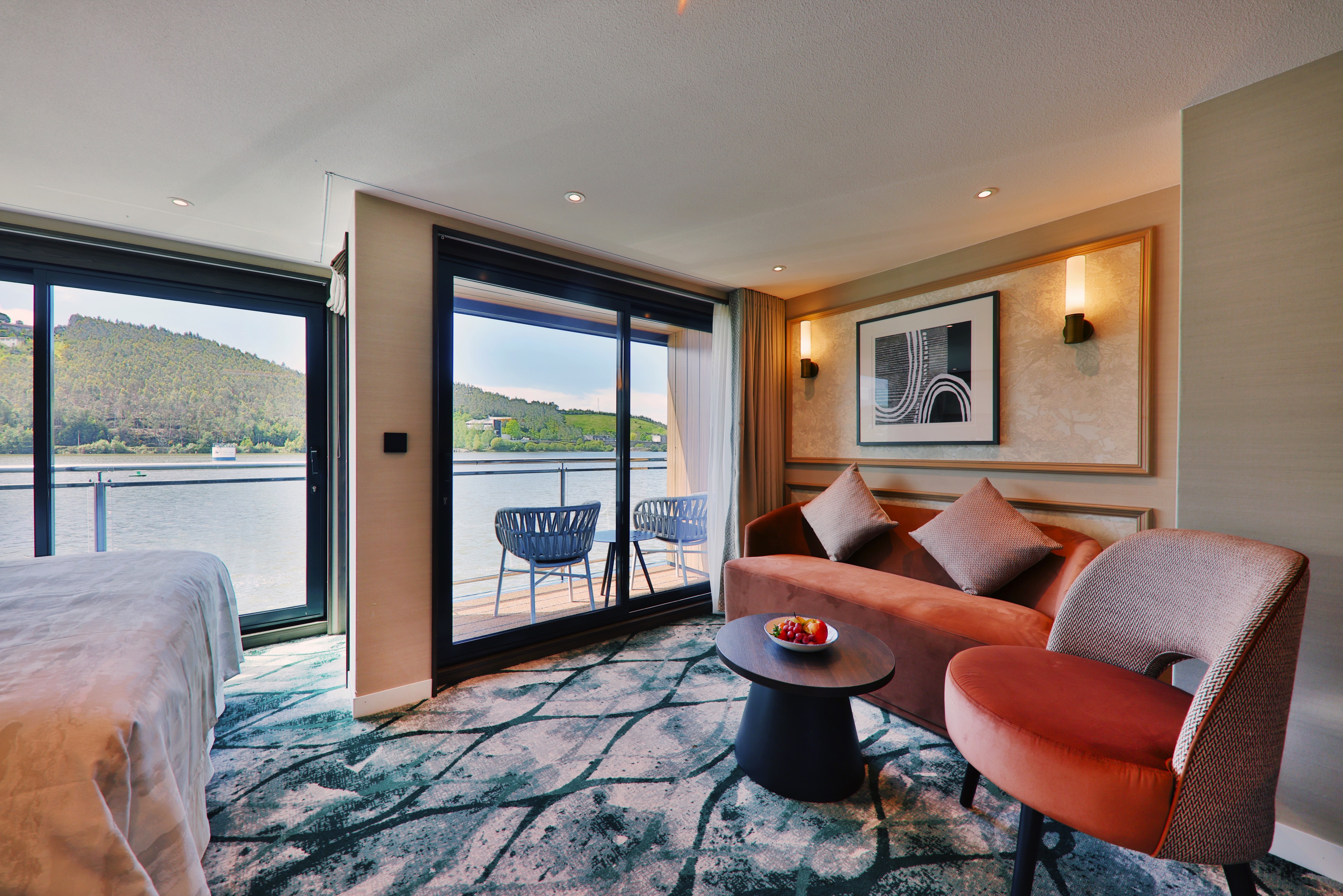 Deluxe Balcony Suite - Diamond Deck
